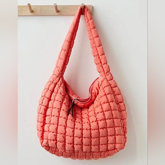 FP Movement Quilted Carryall Bag/Coral - Picture 4 of 10